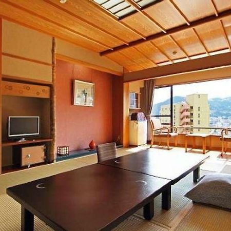 Tsukino Sumika Atami Juraku Hotel Exterior foto