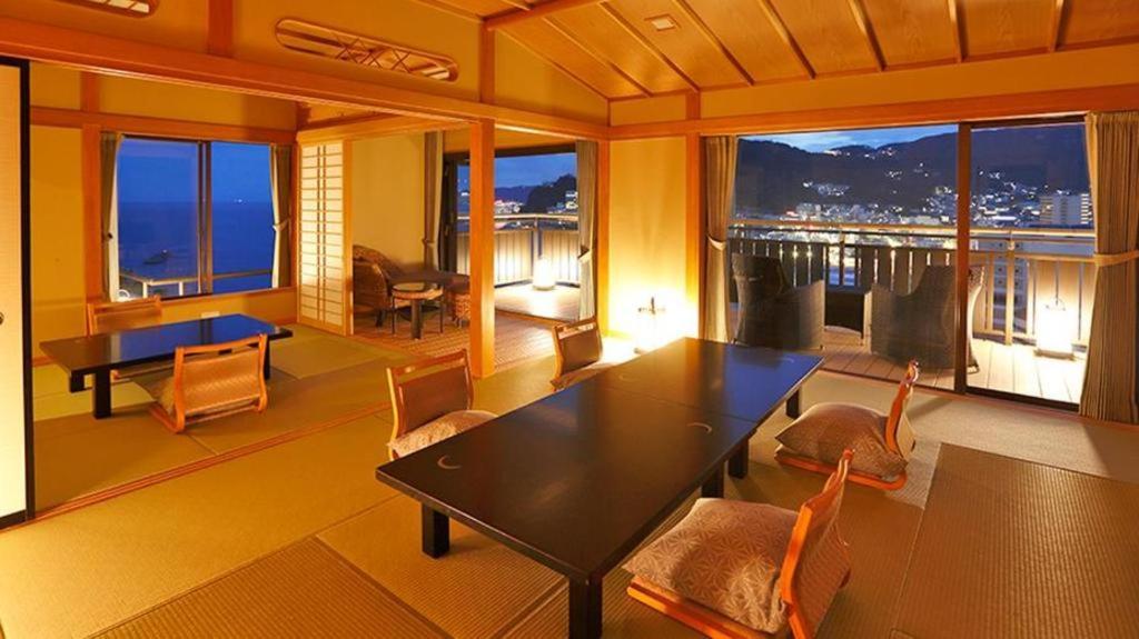 Tsukino Sumika Atami Juraku Hotel Exterior foto